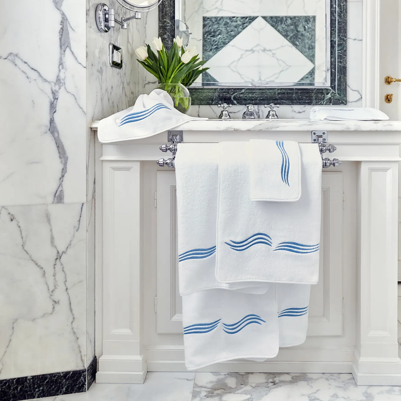 Tuffo White & Assisi Blue Hand Towel