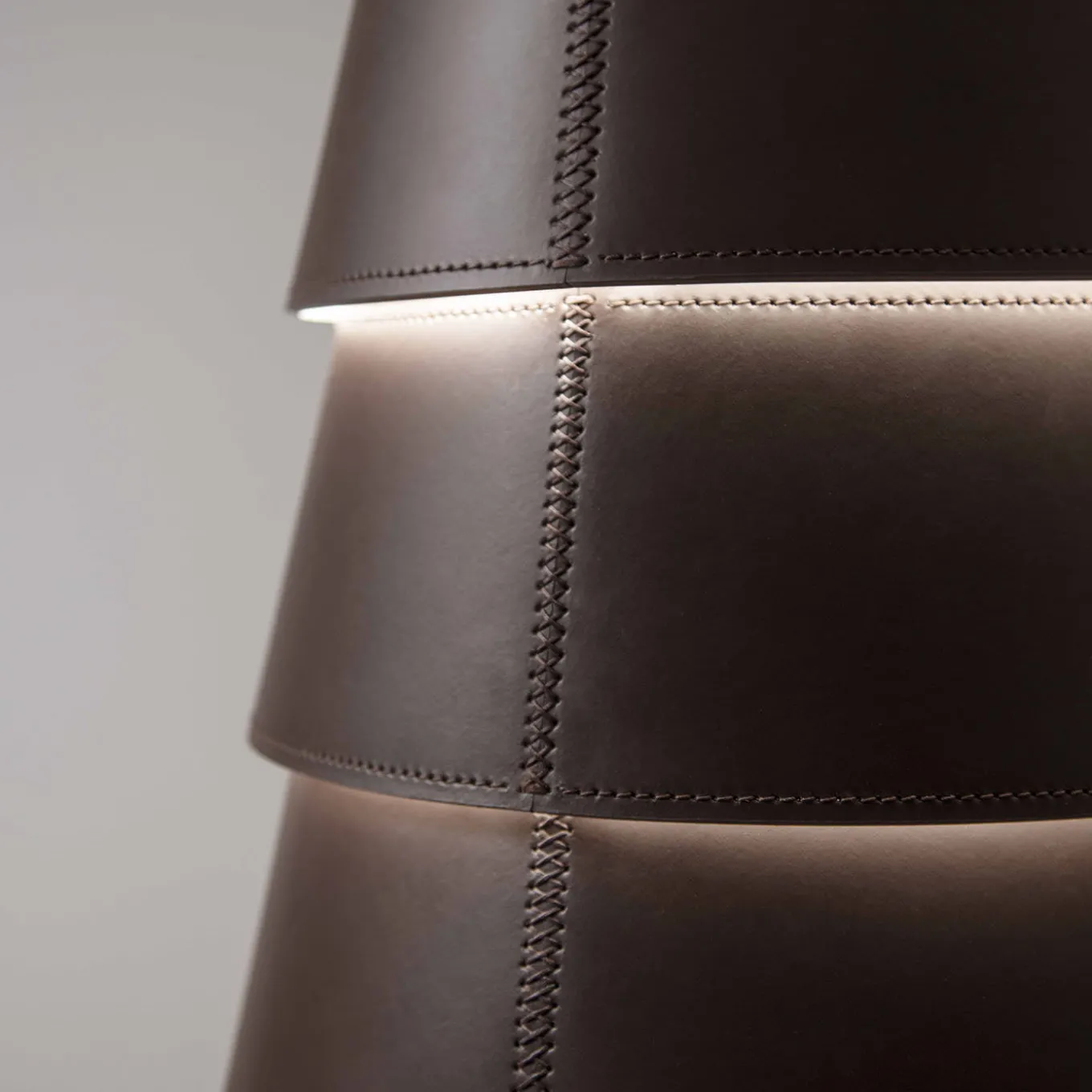 Tulip Brown Fly Pendant Lamp