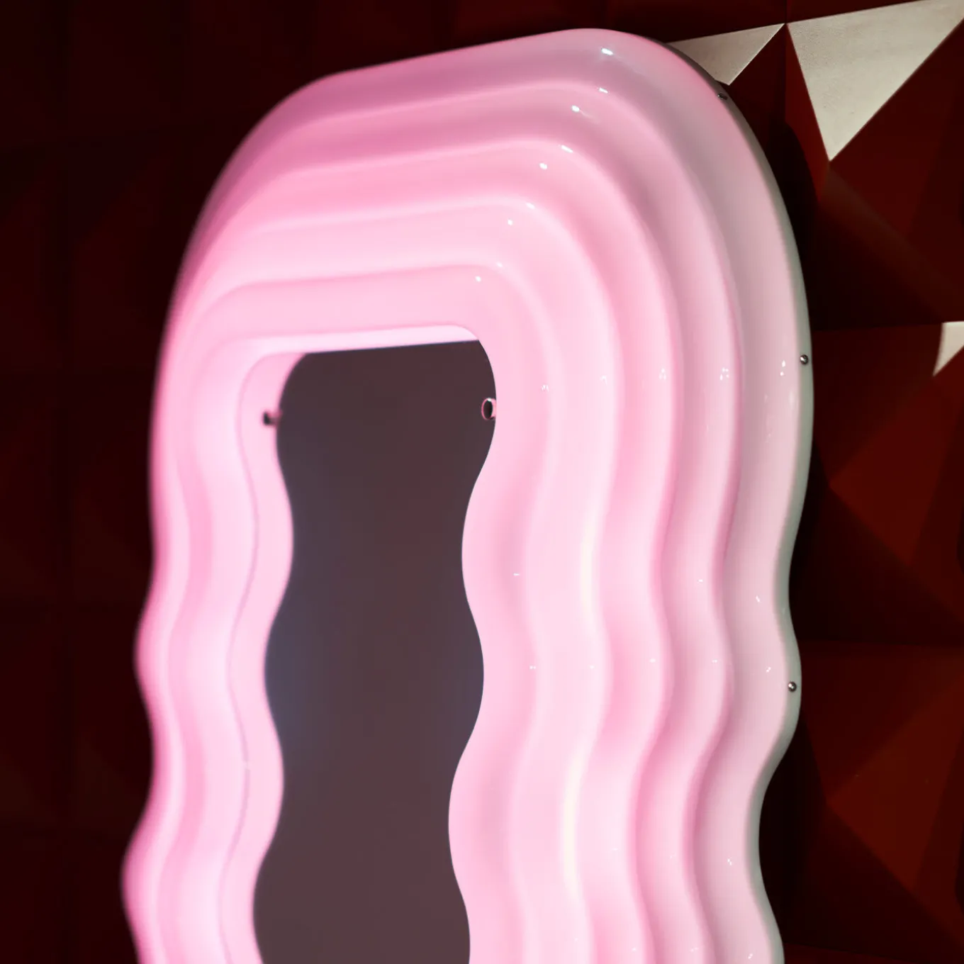 Ultrafragola Floor Mirror and Lamp by Ettore Sottsass