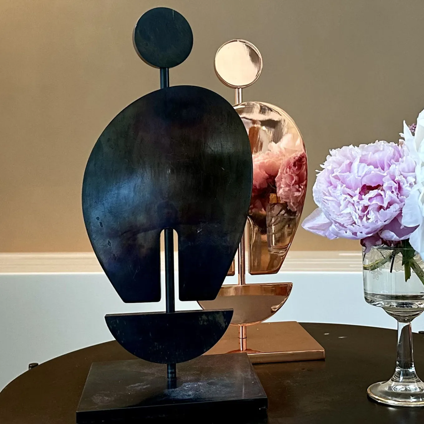 Umanoide Oxidized Iron Sculpture