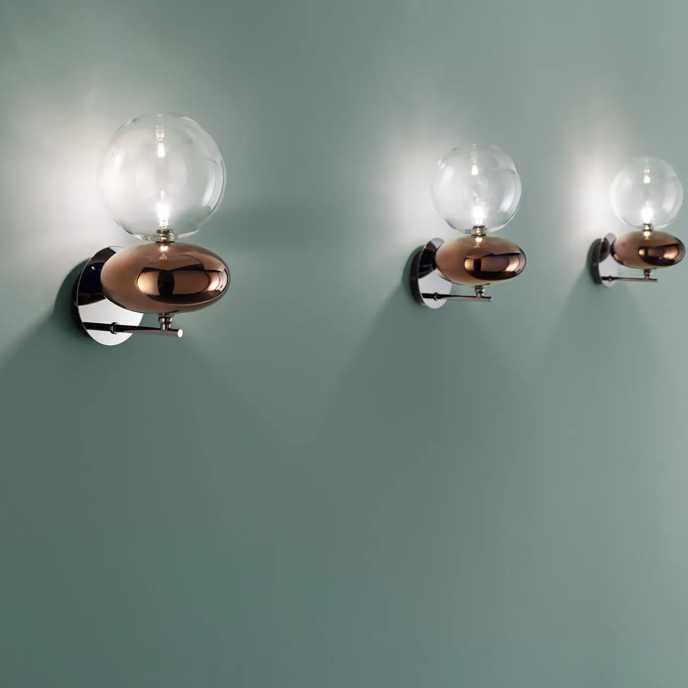 Unica Bronze Wall Lamp