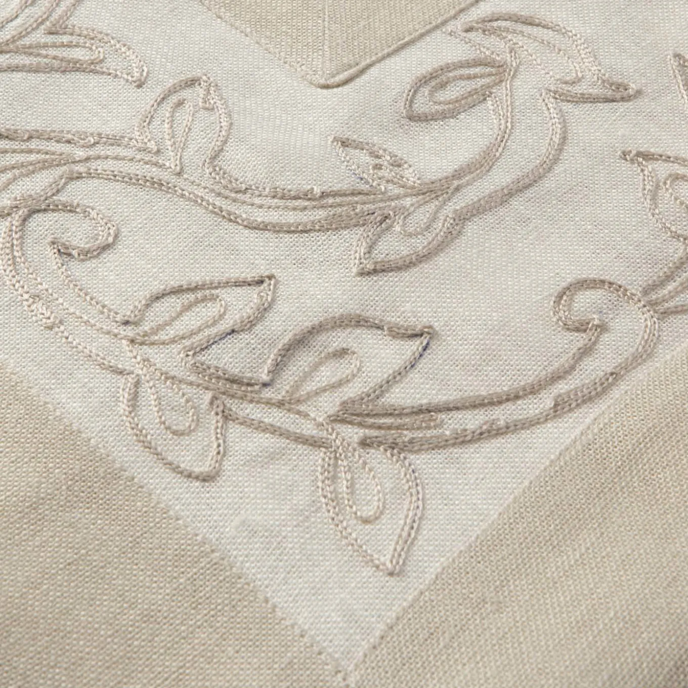 Vasari Linen Tablecloth