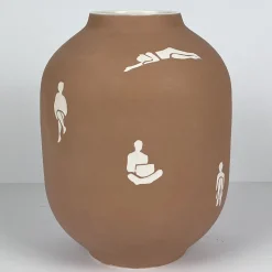 Vaso con Figure White and Beige Vase