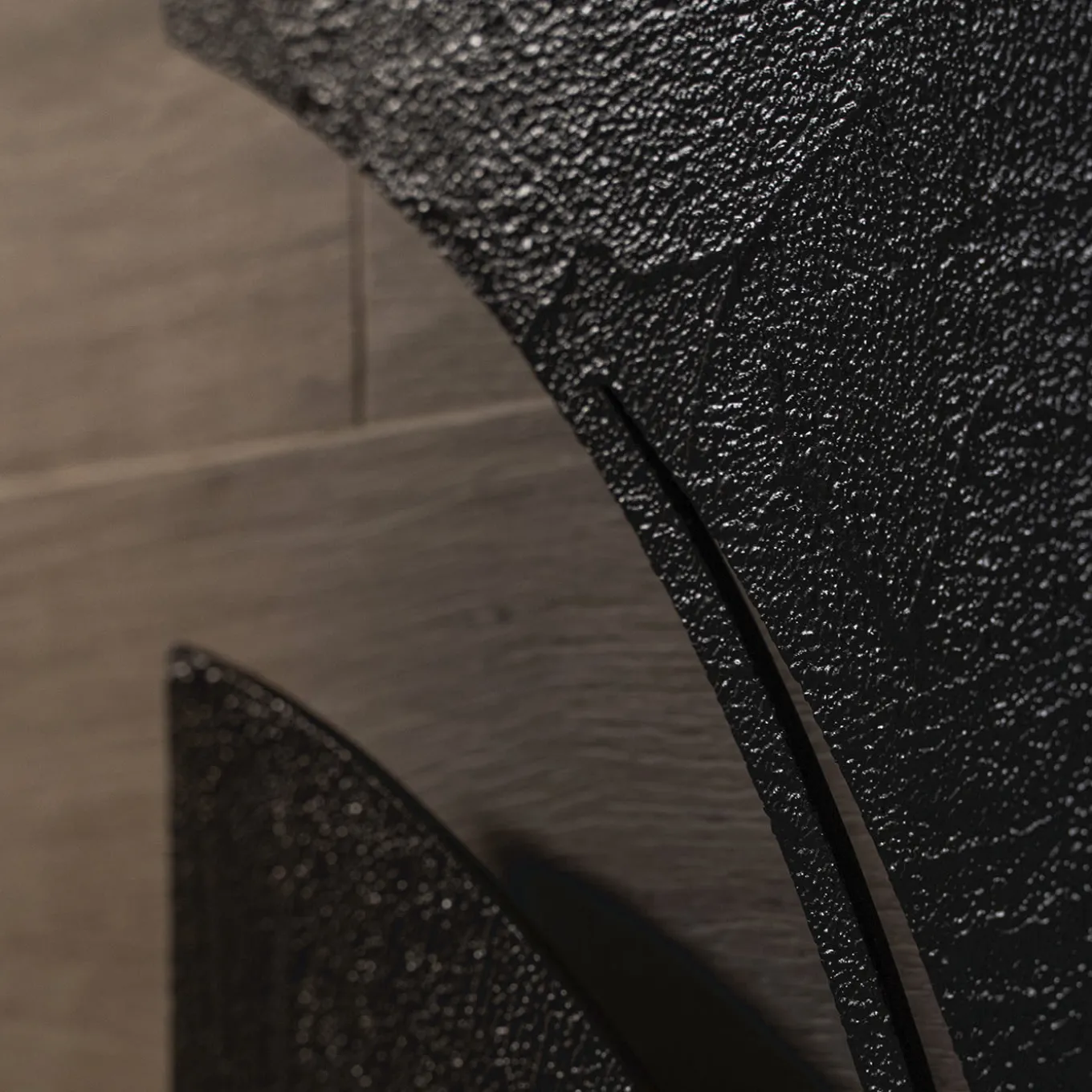 Venti Aluminum Resin Sculpture