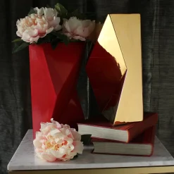 Verso A Gold Vase by Antonio Saporito