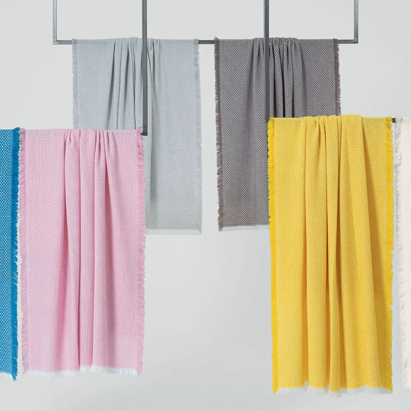 Vida Dove Gray Blanket