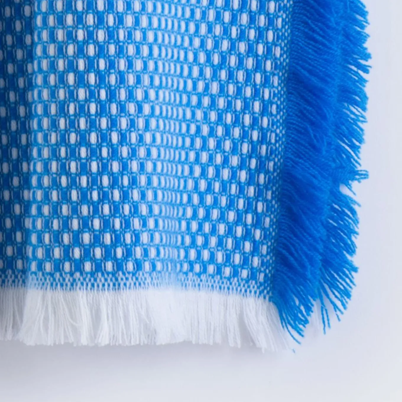 Vida Electric Blue Blanket