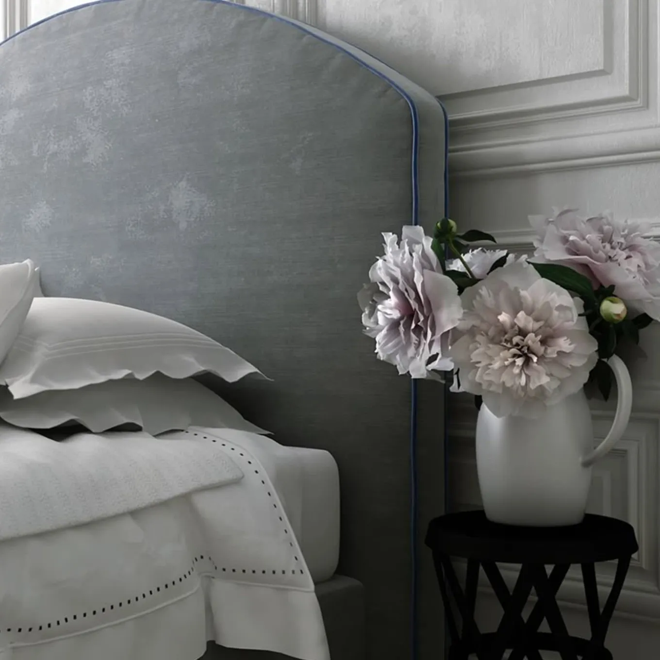 Violetta Bed by Alberto Colzani