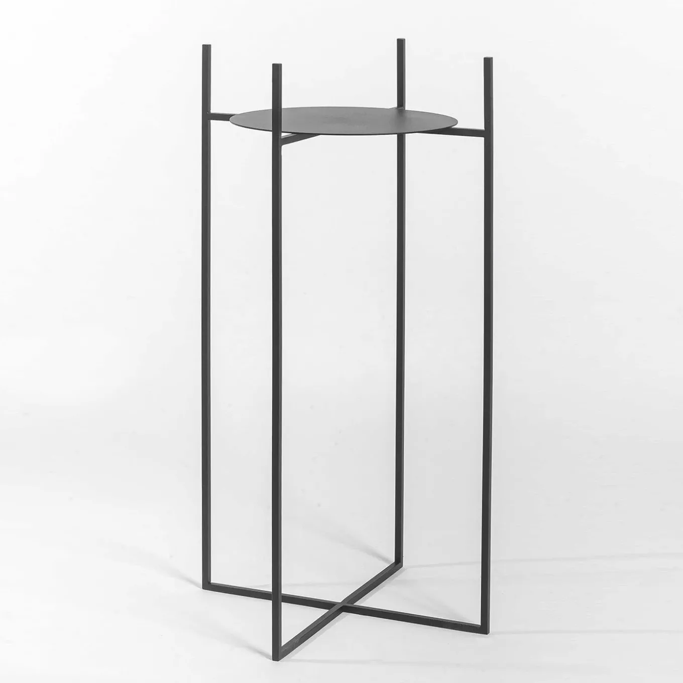 Vitis Nexum Tall Black Abatellis Cachepot