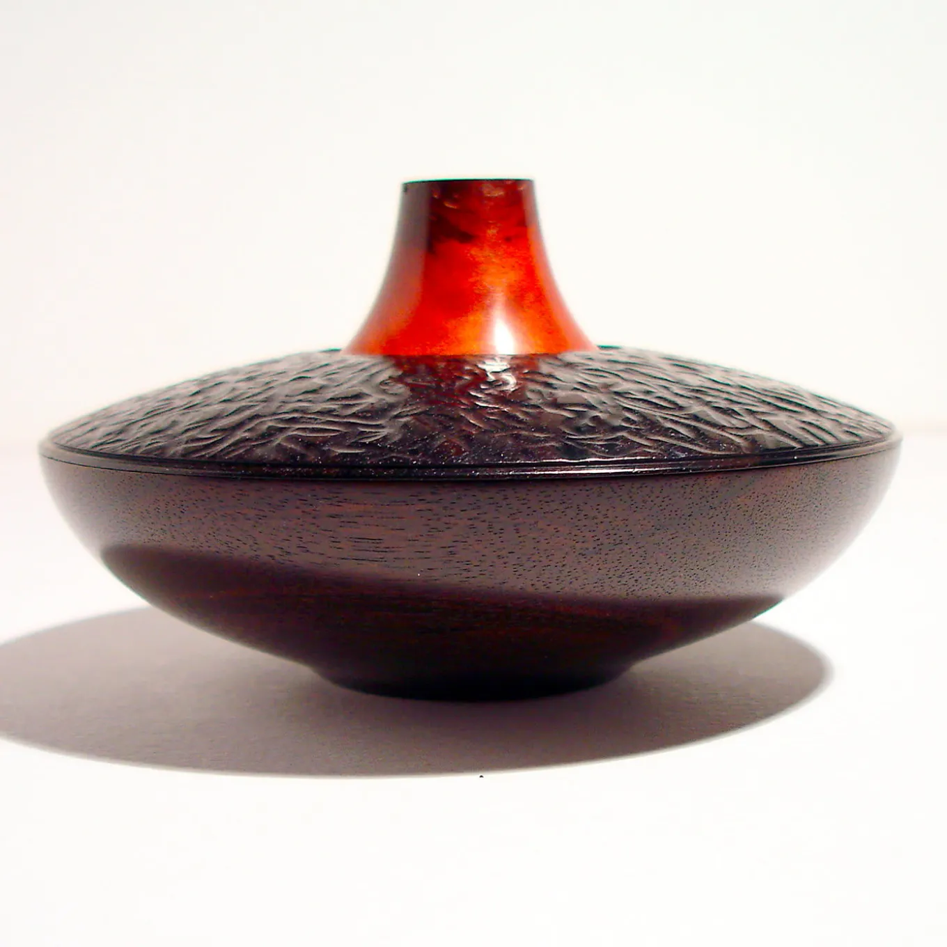 Vulcano Potpurri Holder in Ebony and Pink Ivory Wood