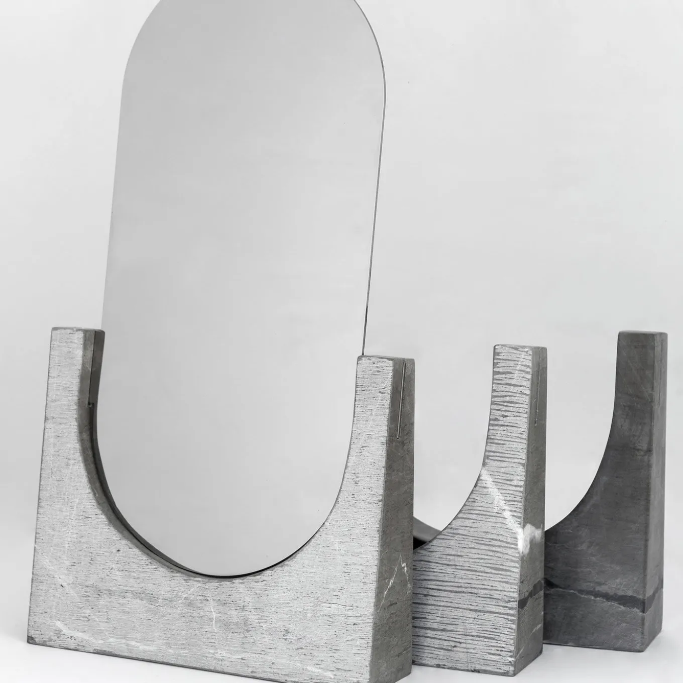 Vuoti Riflessi Striped Mirror
