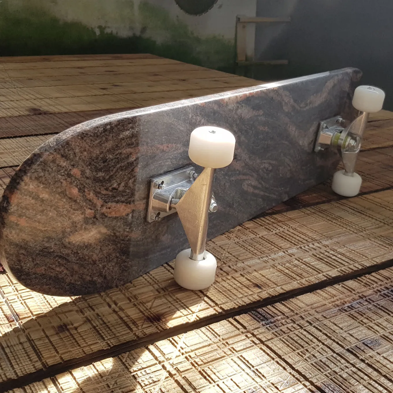 Wavy Way Skateboard