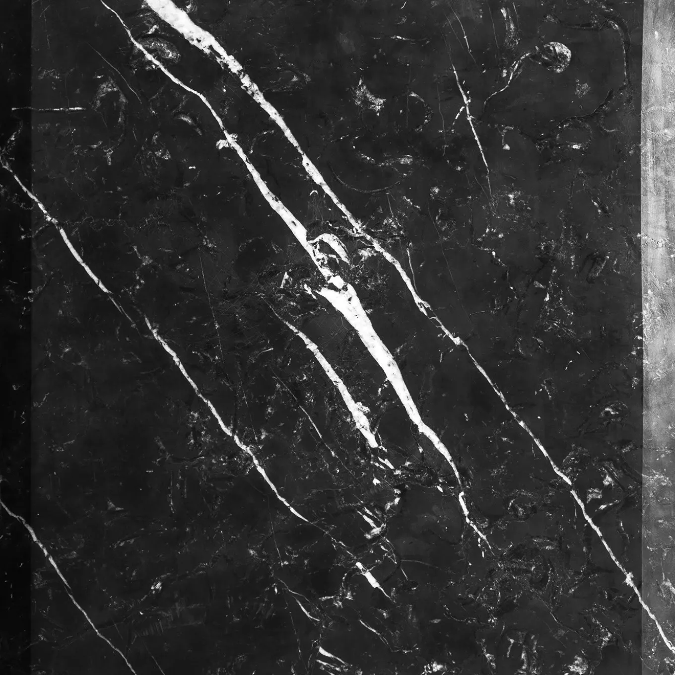 Werner Sr. Marquina/Silver Pendant Lamp