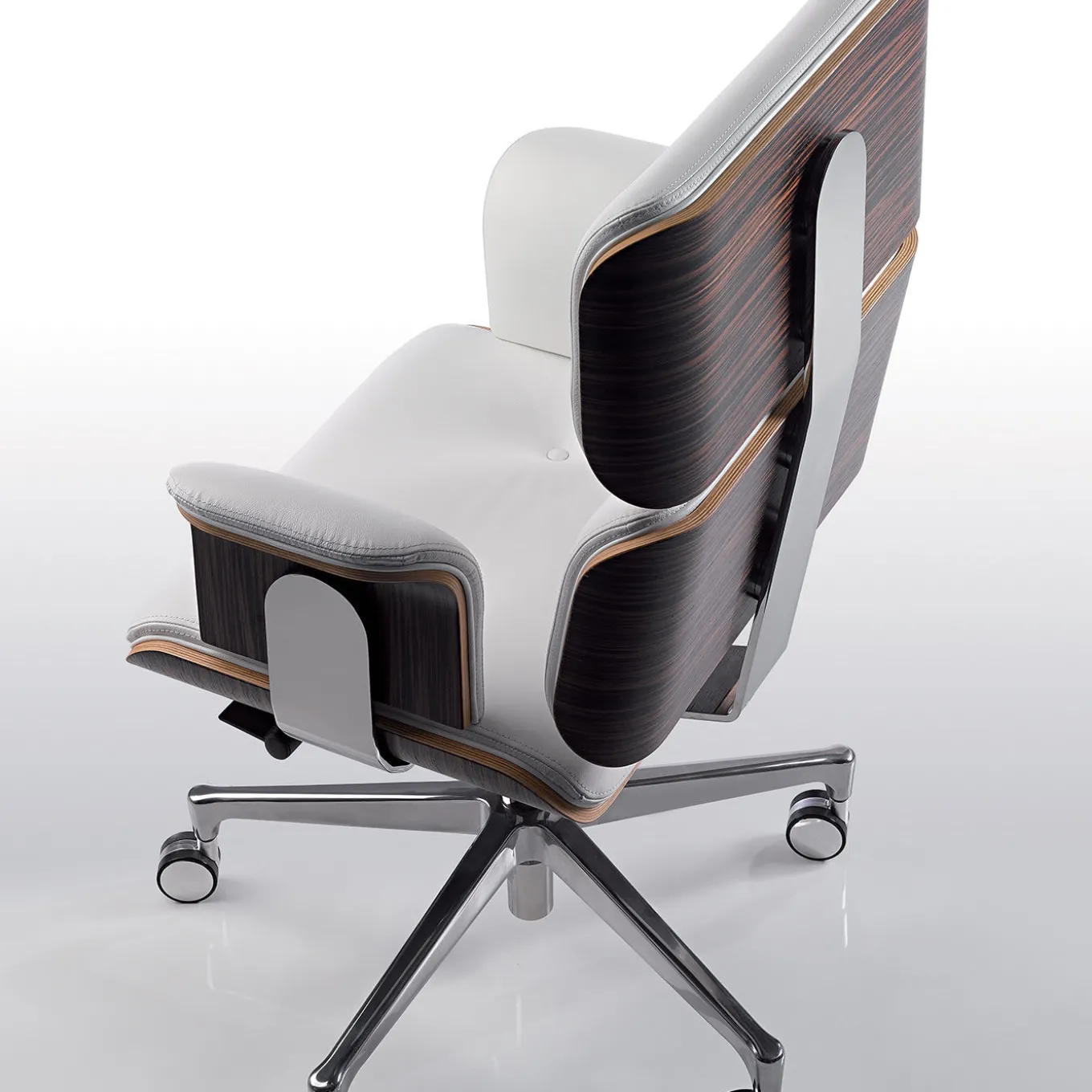 White Armadillo/2 Swivel Armchair by Rainer Bachschmid